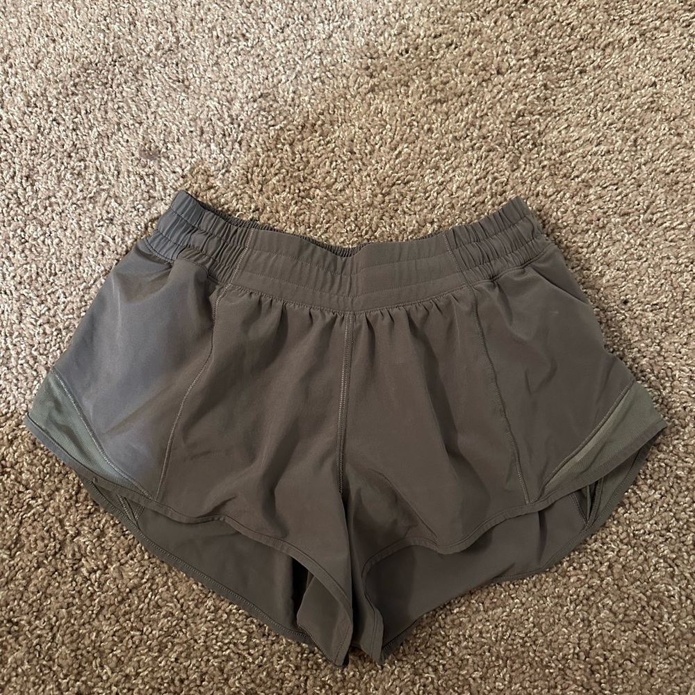 lululemon hotty hot shorts green